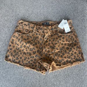 Abercrombie and Fitch High Rise Annie Short